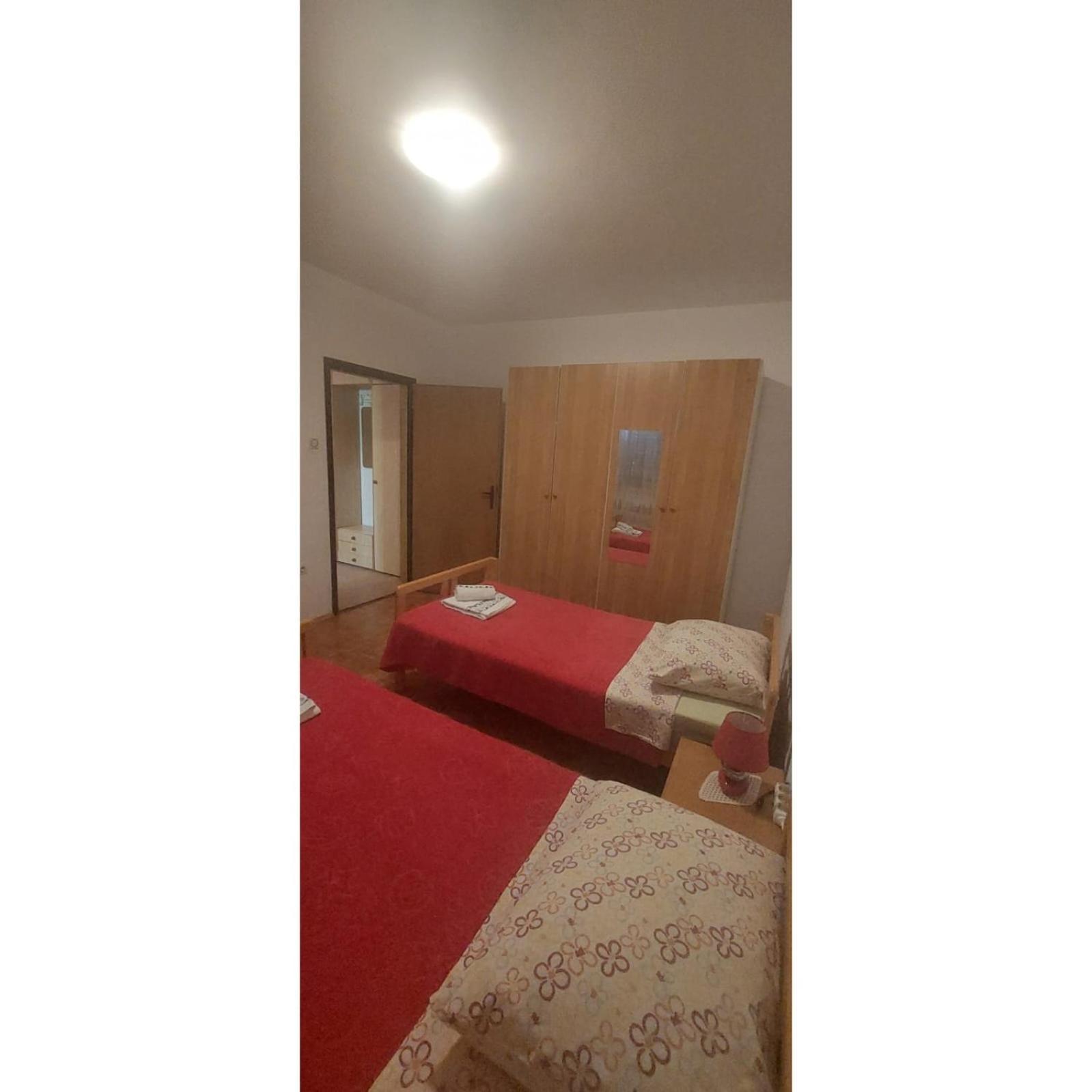 Apartman Dino Roč 外观 照片